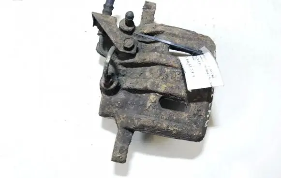 Mitsubishi L200 Front brake caliper