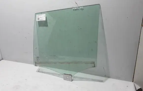 Volvo XC90 Rear door window glass 32244981