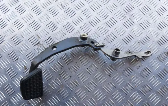 Lexus GX J150 Brake pedal
