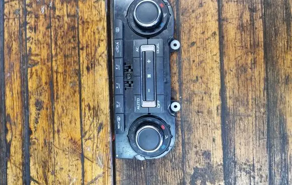 Skoda Superb B6 (3T) Climate control unit 3T0907044BK
