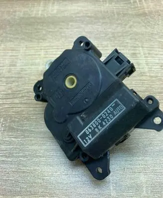 Toyota Prius (XW20) Air flap motor/actuator 0638000240