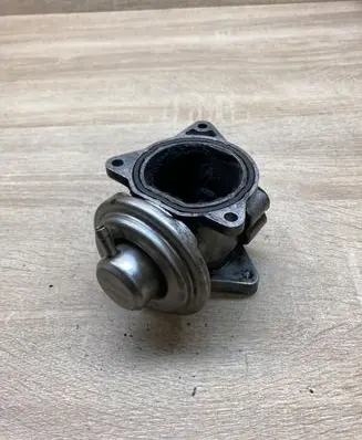 Volkswagen PASSAT B6 EGR valve 038131501S 038129637D