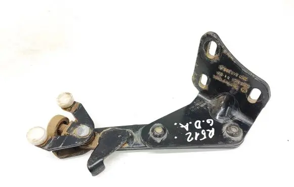 Volkswagen Caddy Sliding door lower roller guide/hinge 2K0843398B 2K0843398A