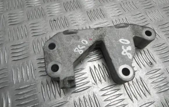Opel Vivaro EGR valve cooler bracket 95138117 VD19324