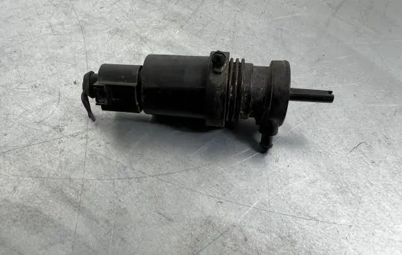 Mercedes-Benz CLA C117 X117 W117 Windscreen/windshield washer pump