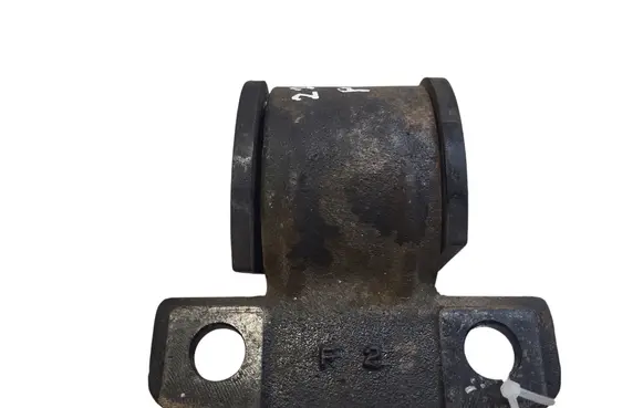KIA Carens II Engine mount bracket 0K2KB39060