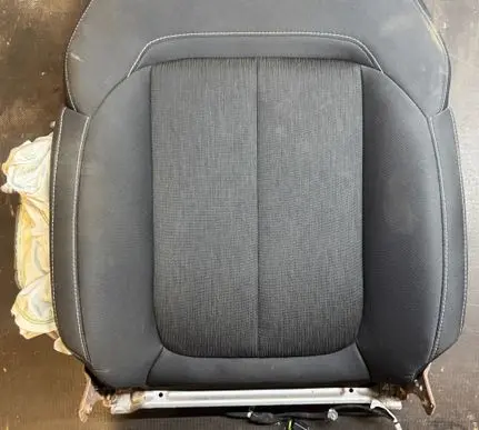 Jeep Grand Cherokee WL Front passenger seat
