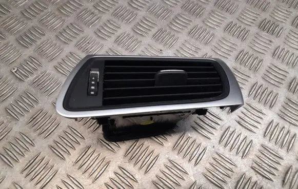 Audi A7 S7 4G Dashboard side air vent grill/cover trim 4G8820902