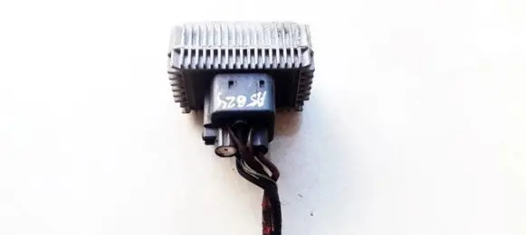 Glow plug pre-heat relay