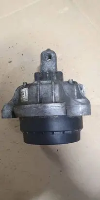 BMW 5 F10 F11 Engine mount bracket 6785601