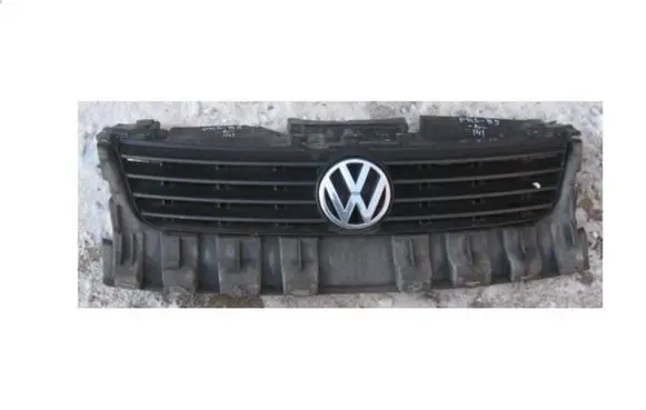 Volkswagen PASSAT B5 Front bumper upper radiator grill