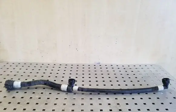 Tesla Model 3 Electric car engine cooling hoses/pipes 107757600F