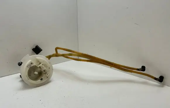 Mercedes-Benz C AMG W204 In-tank fuel pump A2044701694