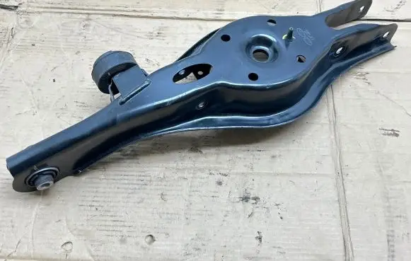 KIA Niro Rear upper control arm/wishbone 55210ATBA0 55333AT000