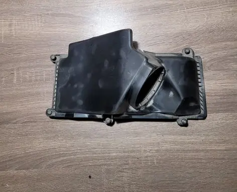Audi A4 S4 B8 8K Air filter box cover 8R0133837