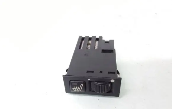 BMW 5 E39 Seat heating switch 8352259