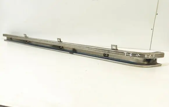 Volkswagen Transporter - Caravelle T6 Sliding door middle rail 7H1843872AA