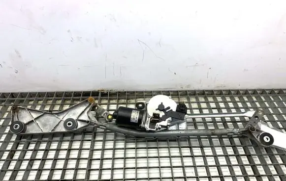 Mercedes-Benz GL X164 Front wiper linkage and motor A1648202442