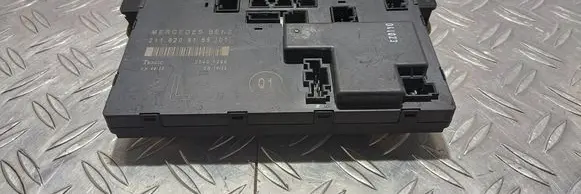 Mercedes-Benz E W211 Door control unit/module 2118208185