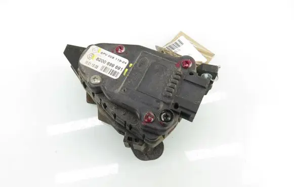 Renault Kangoo I Accelerator throttle pedal 6PV00811924 8200699691