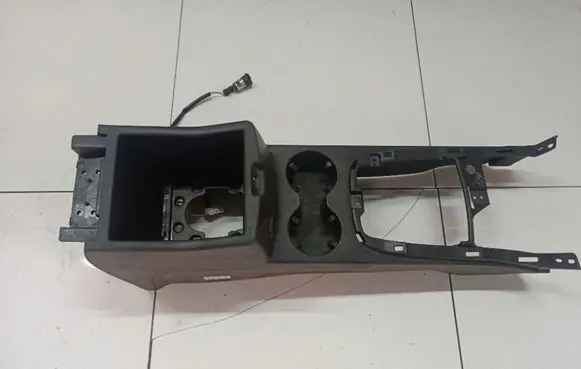 Hyundai Santa Fe Center console 846812B000