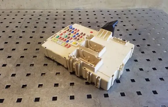 Hyundai i40 Fuse module 919503Z021