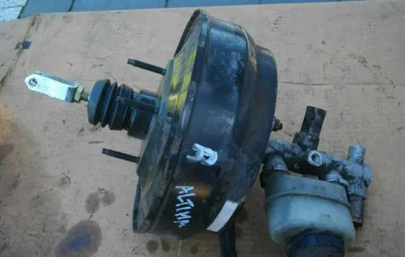 Nissan Altima Brake booster