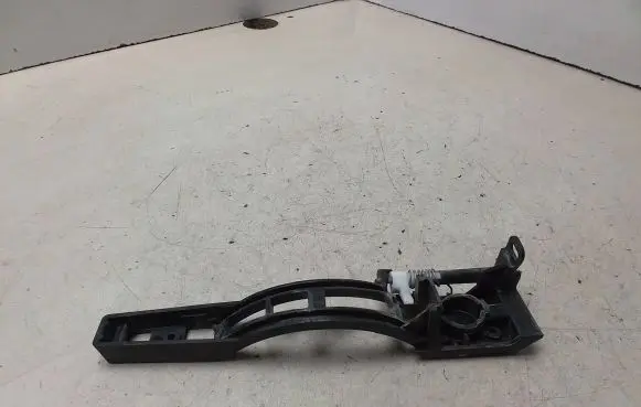 Front door exterior handle/bracket