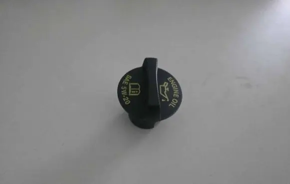 Dodge RAM 1500 DS Oil filler cap 4893232AA