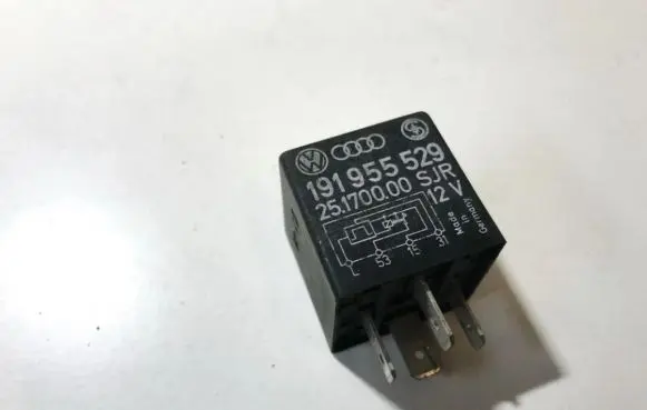 Volkswagen Golf IV Other relay 191955529 25170000