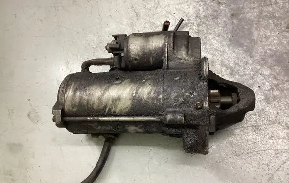Volkswagen PASSAT B5.5 Starter motor
