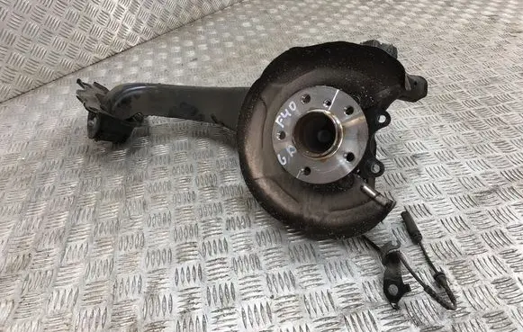 BMW 1 F40 Rear wheel hub 6799739