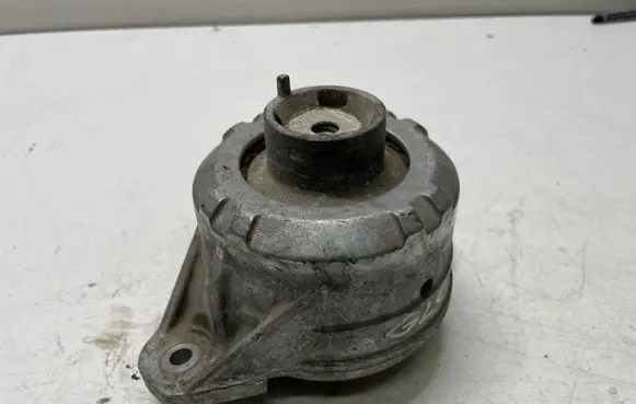 Mercedes-Benz GLC X253 C253 Engine mount bracket A2052407800