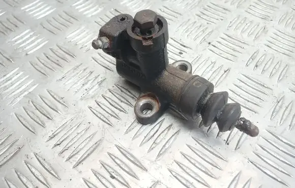 Subaru Forester SH Clutch slave cylinder 