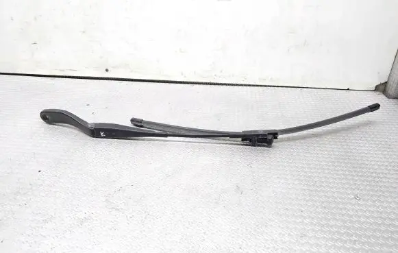 Volvo V50 Windshield/front glass wiper blade 30698249