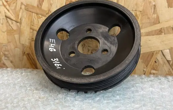 BMW 3 E46 Power steering pump pulley 32427500335 7500335