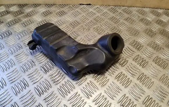 Intake resonator