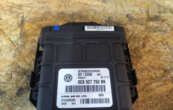 Volkswagen Touareg II Gearbox control unit/module 0C8927750BK S1UC009358 001S2268