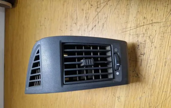 Citroen Jumper Dashboard side air vent grill/cover trim 385817