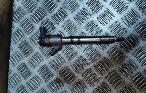 Hyundai i40 Fuel injector 338002A610 0445110589