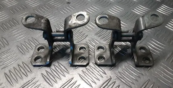 Toyota Land Cruiser (J120) Rear door hinge set 