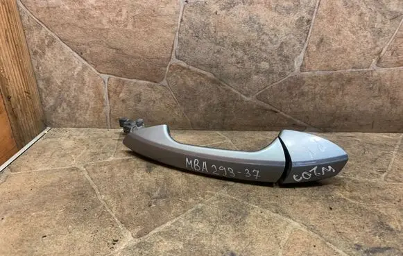 Mercedes-Benz E C207 W207 Front door exterior handle A2047600170