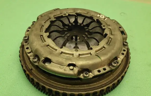 Nissan Qashqai Clutch set kit DJ7302100495R 301013644R