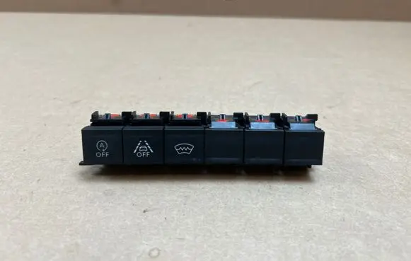 Opel Combo E A set of switches 9817027177 9817026977 9817027377