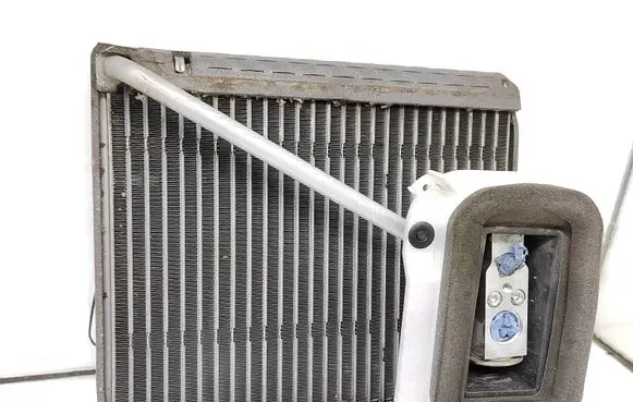 Air conditioning (A/C) radiator (interior)