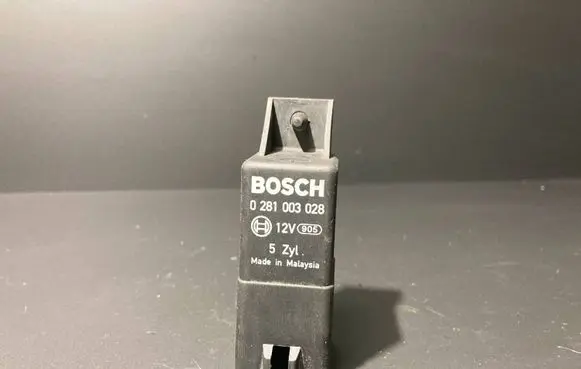 Volkswagen Crafter Glow plug pre-heat relay 0281003028 07Z907281