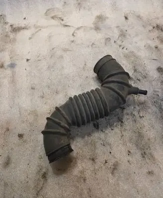 Mitsubishi Pajero Turbo air intake inlet pipe/hose