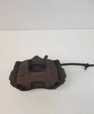 Toyota Auris E180 Front brake caliper Y04302