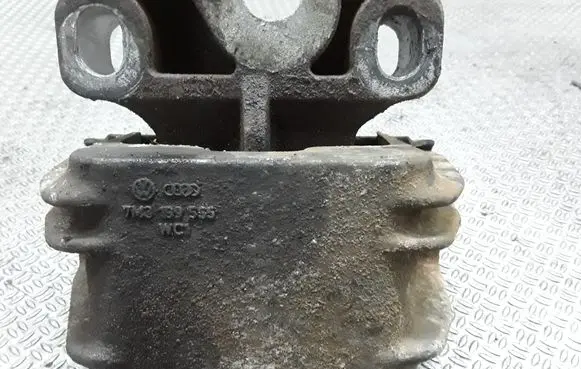 Ford Galaxy Gearbox mount