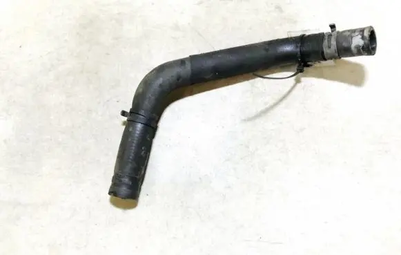 Volkswagen PASSAT B6 Engine coolant pipe/hose